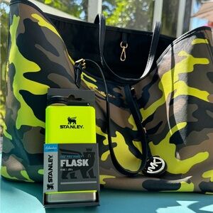 Michael Kors Large Tote Camouflage Neon .